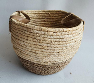 storage basket,gift basket,made of maize and rush