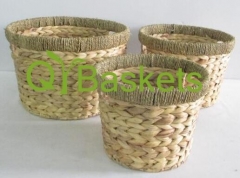 Storage basket gift basket fruit basket made of water hyacinth